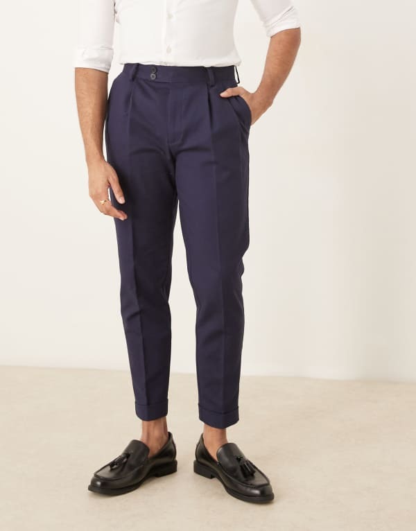 【送料無料】 エイソス メンズ カジュアルパンツ ボトムス ASOS DESIGN smart tapered cotton chino pants in navy NAVY