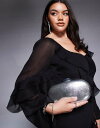 【送料無料】 トゥルーデカデンス レディース クラッチバッグ バッグ True Decadence textured metallic clutch bag in silver SILVER