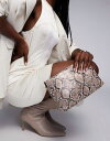 【送料無料】 エイソス レディース クラッチバッグ バッグ ASOS DESIGN textured zip top clutch bag in metalli...