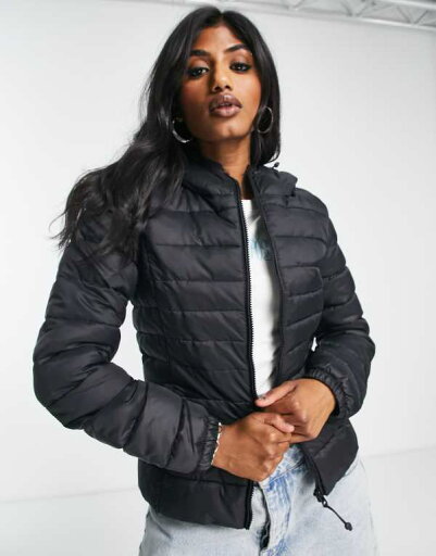 【送料無料】 オンリー レディース ジャケット・ブルゾン アウター Only padded jacket with hood in black Black 【送料無料】 オンリー レディース ジャケット・ブルゾン アウター Only padded jacket with hood in black Black