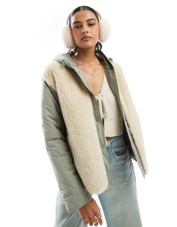 【送料無料】 エイソス レディース ジャケット・ブルゾン アウター ASOS DESIGN hooded quilted borg jacket in sage TBC