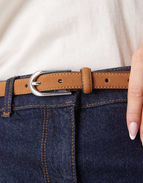 【送料無料】 エイソス レディース ベルト アクセサリー ASOS DESIGN faux suede skinny waist and hip belt in tan Tan