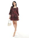 【送料無料】 ミスセルフフリッジ レディース ワンピース トップス Miss Selfridge tiered mini dress in paisley floral print Floral Print(4)