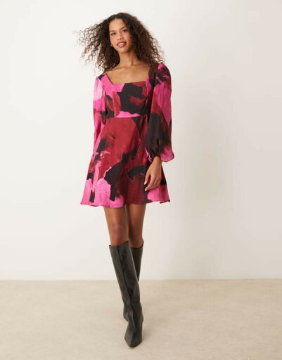 【送料無料】 ノーバディーズ チャイルド レディース ワンピース トップス Nobody's Child Loredana mini dress in dark based printed floral Multi 【送料無料】 ノーバディーズ チャイルド レディース ワンピース トップス Nobody's Child Loredana mini dress in dark based printed floral Multi