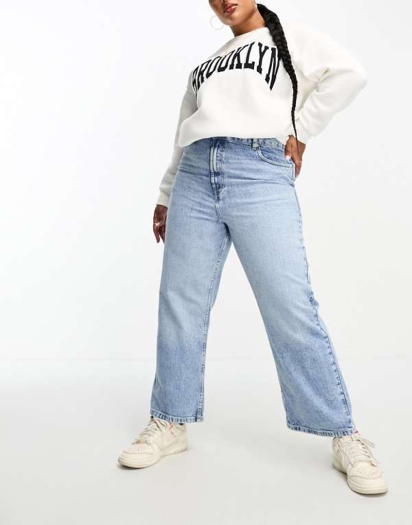 【送料無料】 エイソス レディース デニムパンツ ジーンズ ボトムス ASOS DESIGN Curve cropped comfort stretch straight leg jeans in light blue LIGHT BLUE
