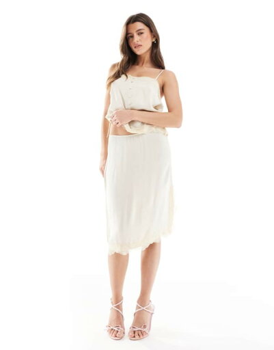 【送料無料】 プルアンドベアー レディース スカート ボトムス Pull&Bear lace trim skirt in vanilla - part of a set CREAM 【送料無料】 プルアンドベアー レディース スカート ボトムス Pull&Bear lace trim skirt in vanilla - part of a set CREAM