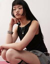 【送料無料】 コルージョン レディース ベスト トップス COLLUSION textured slash neck tank top in black Bla...