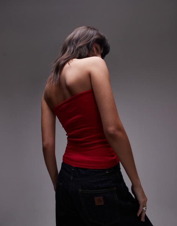 【送料無料】 トップショップ レディース ベスト トップス Topshop longline bandeau in cherry red RED