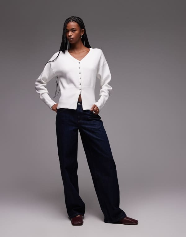 【送料無料】 トップショップ レディース カーディガン アウター Topshop knitted v-neck compact fitted waist longline cardi in ivory IVORY