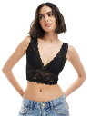 【送料無料】 オンリー レディース ブラジャー アンダーウェア ONLY cropped lace bralette in black Black