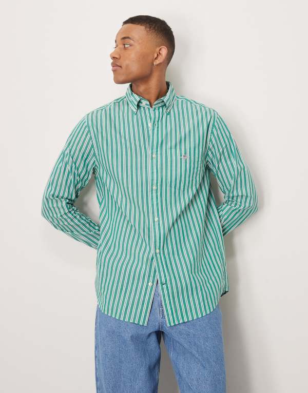 【送料無料】 ガント メンズ シャツ トップス GANT shield logo classic stripe poplin shirt in mid green MID GREEN