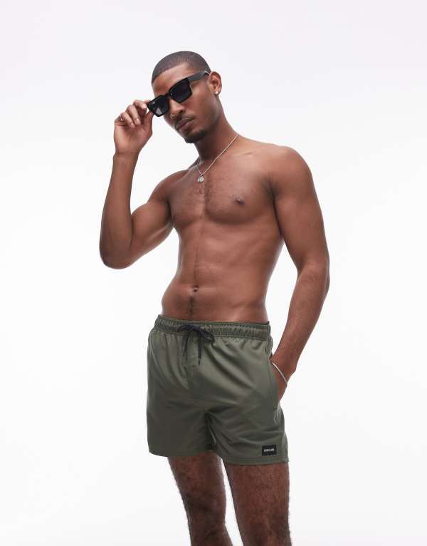 【送料無料】 リップカール メンズ ハーフパンツ・ショーツ 水着 Ripcurl offset volley swim shorts in olive green Green