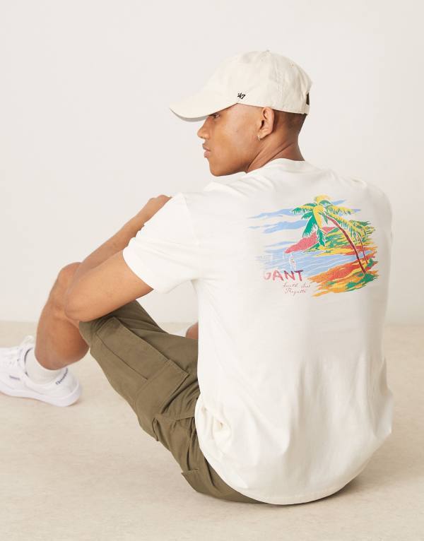 ̵   T ȥåץ GANT beach logo back print T-shirt in cream c...