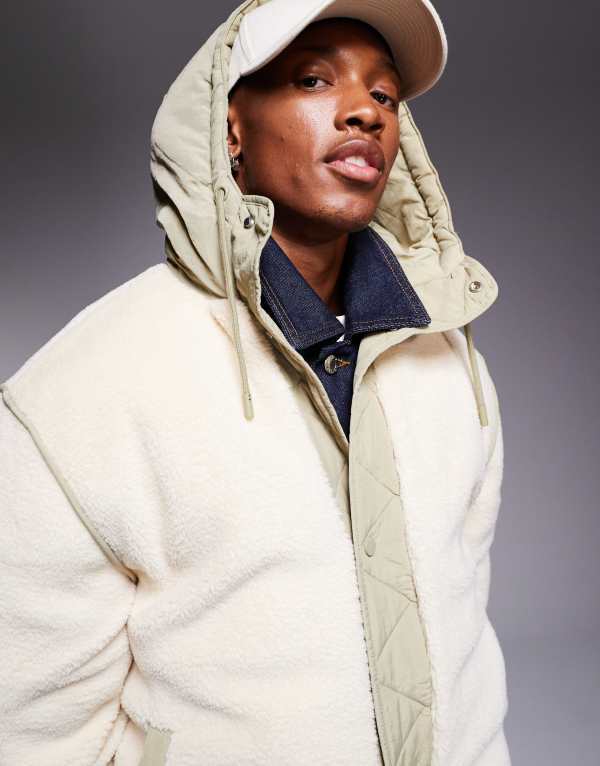 【送料無料】 エイソス メンズ ジャケット・ブルゾン アウター ASOS DESIGN borg hooded jacket in ecru with khaki trims ECRU