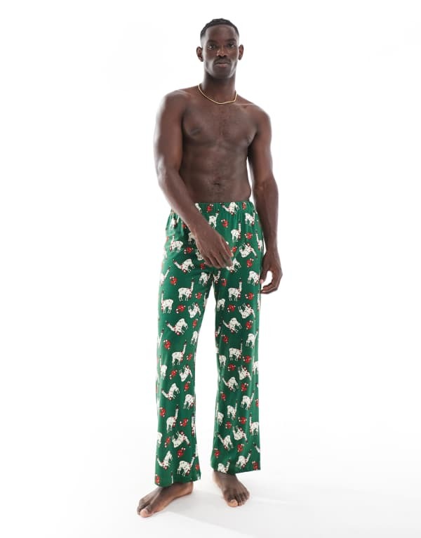 【送料無料】 エイソス メンズ カジュアルパンツ ボトムス ASOS DESIGN christmas llama lounge pants in dark green DARK GREEN