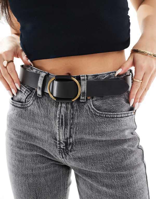 【送料無料】 ピーシーズ レディース ベルト アクセサリー Pieces leather belt with round buckle in black Black