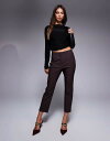 【送料無料】 リバーアイランド レディース カジュアルパンツ ボトムス River Island pinstripe tailored capri in bro...