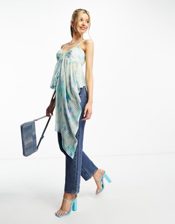 【送料無料】 エイソス レディース シャツ トップス ASOS DESIGN babydoll textured cami with waterfall side detail in blurred floral Blurred floral