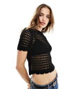 【送料無料】 マンゴ レディース Tシャツ トップス Mango crochet knit T-shirt in black Black