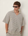 【送料無料】 エイソス メンズ ポロシャツ トップス ASOS DESIGN crochet oversized striped polo shirt in b...