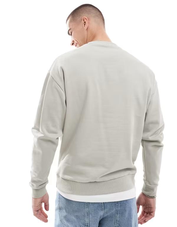 【送料無料】 エイソス メンズ パーカー・スウェット アウター ASOS DESIGN oversized sweatshirt with print in stone STONE