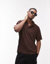 【送料無料】 トップマン メンズ ポロシャツ トップス Topman relaxed fit plisse polo in brown BROWN