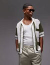 【送料無料】 トップマン メンズ ポロシャツ トップス Topman relaxed crochet polo shirt with abstract deta...