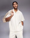 【送料無料】 アダプト メンズ ポロシャツ トップス ADPT split neck textured polo shirt in cream ECRU