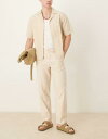 【送料無料】 マンゴ メンズ カジュアルパンツ ボトムス Mango linen mix relaxed fit pants in beige stripe BEIGE