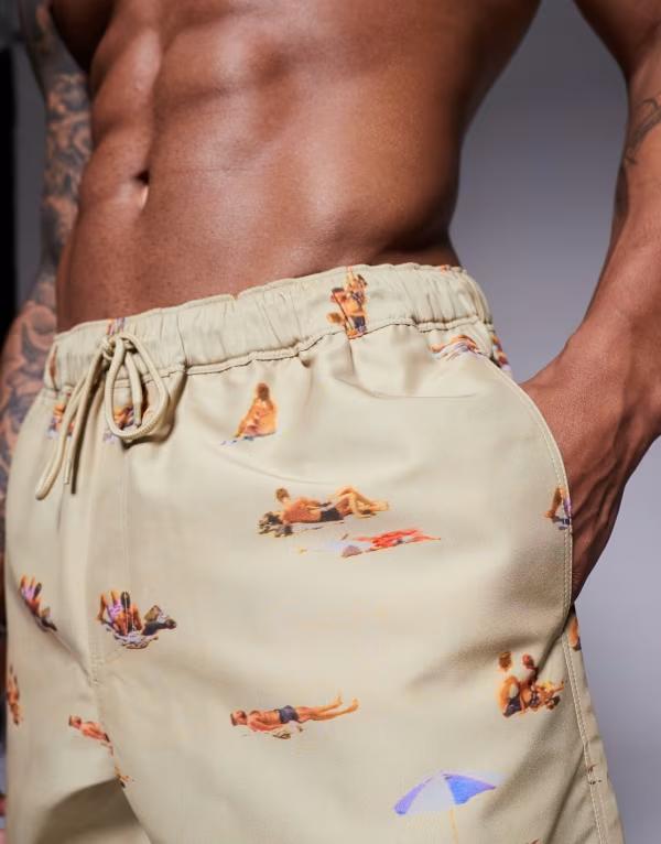 エイソス メンズ 水着 ハーフパンツ・ショーツ プリント ショートパンツ ASOS DESIGN swim shorts in short length with beach print in stone STONE ストーン