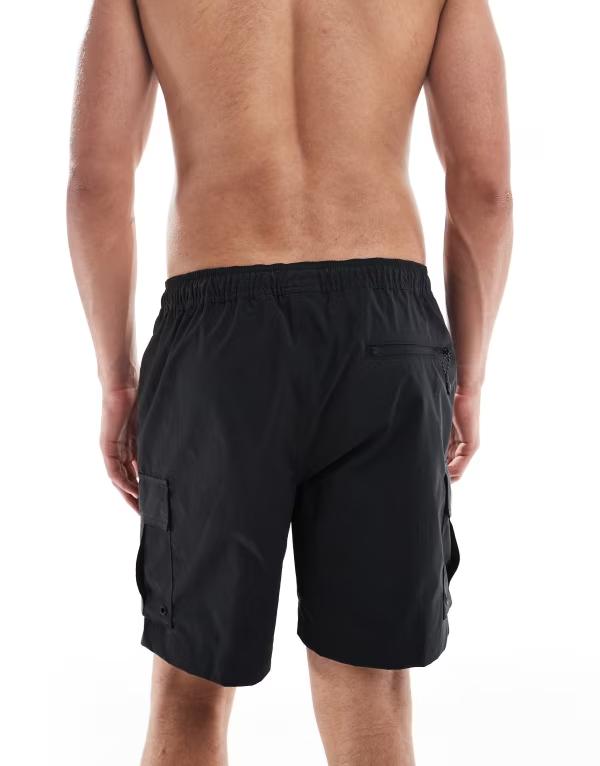 【送料無料】 ジャック アンド ジョーンズ メンズ ハーフパンツ・ショーツ 水着 Jack & Jones swim cargo shorts in black Black