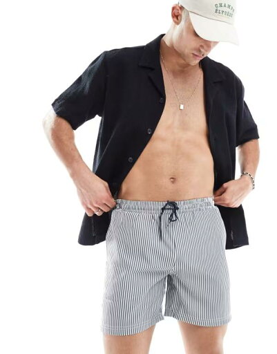 【送料無料】 ファーラー メンズ ハーフパンツ・ショーツ 水着 Farah colbert seersucker stripe swim shorts in navy and white Navy 【送料無料】 ファーラー メンズ ハーフパンツ・ショーツ 水着 Farah colbert seersucker stripe swim shorts in navy and white Navy