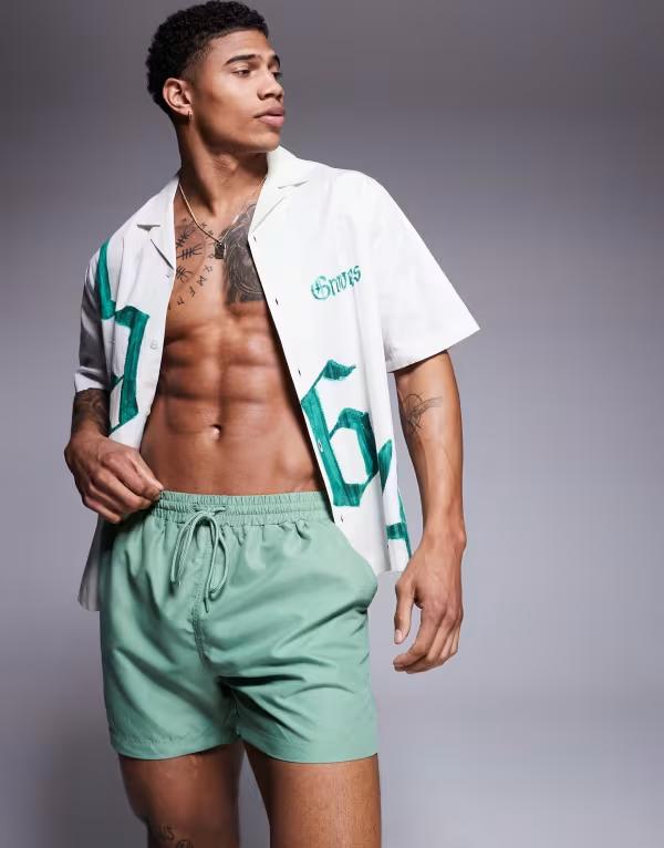 【送料無料】 サウスビーチ メンズ ハーフパンツ・ショーツ 水着 South Beach plain swim shorts in green Green