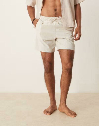 【送料無料】 ライルアンドスコット メンズ ハーフパンツ・ショーツ 水着 Lyle & Scott swim shorts in beige Cove