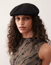 【送料無料】 コルージョン レディース 帽子 アクセサリー COLLUSION branded flap cap in black Black