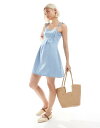【送料無料】 エイソス レディース ワンピース トップス ASOS DESIGN tie shoulders denim mini dress with pleats in mid blue Blue