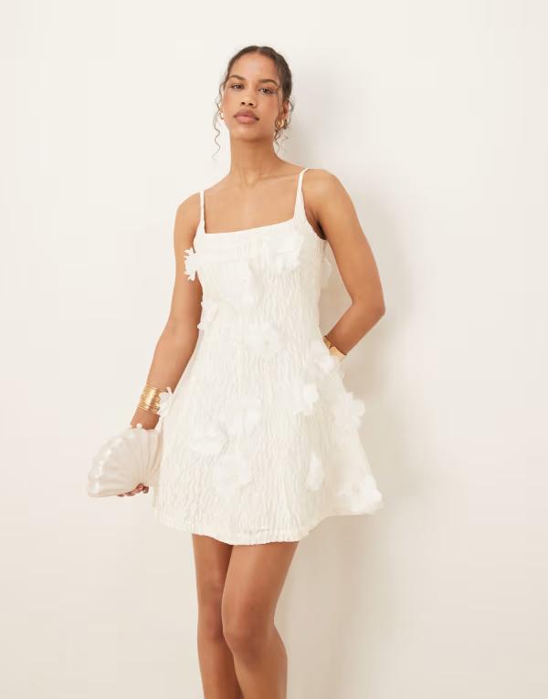 【送料無料】 シスタージュン レディース ワンピース トップス Dream Sister Jane x ASOS Blooming jacquard mini dress in ivory Ivory