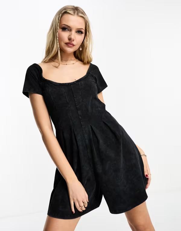 【送料無料】 エイソス レディース ジャンプスーツ トップス ASOS DESIGN jersey flippy romper in washed black Washed Black