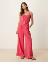 【送料無料】 マンゴ レディース ジャンプスーツ トップス Mango structured bodice belted pleat front jumpsuit in raspberry Raspberry