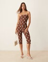 【送料無料】 エイソス レディース カジュアルパンツ ボトムス ASOS DESIGN polka dot bengaline capri pants in brown BROWN