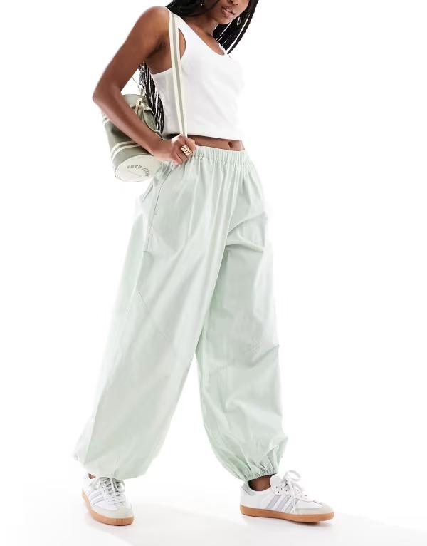 エイソス レディース ボトムス カジュアルパンツ パンツ ASOS DESIGN laundered poplin pull on pants ..