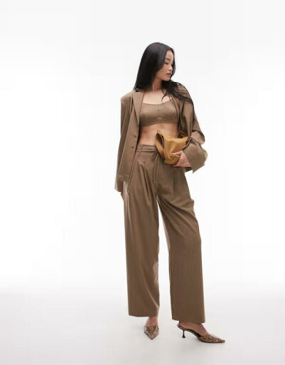 【送料無料】 エイソス レディース カジュアルパンツ ボトムス ASOS DESIGN wide leg pleated pants in camel pinstripe Camel Pinstripe 【送料無料】 エイソス レディース カジュアルパンツ ボトムス ASOS DESIGN wide leg pleated pants in camel pinstripe Camel Pinstripe