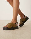 【送料無料】 エイソス レディース サンダル シューズ ASOS DESIGN Flame woven cross strap footbed sandals in olive green Olive pu