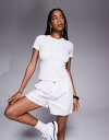 【送料無料】 バンズ レディース ハーフパンツ・ショーツ ボトムス Vans Alicia boxer shorts in yellow and white WHITE