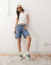 【送料無料】 ノイジーメイ レディース ハーフパンツ・ショーツ ボトムス Noisy May high rise baggy denim shorts in mid wash blue Medium blue denim