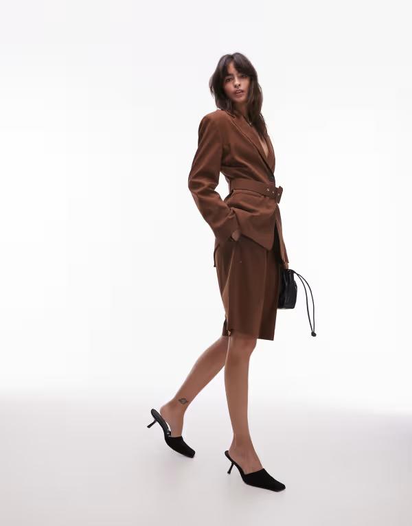 エイソス レディース ボトムス ハーフパンツ・ショーツ ワイドレッグ ショートパンツ ASOS DESIGN tailored wide leg bermuda shorts in chocolate - part of a set Chocolate チョコレート