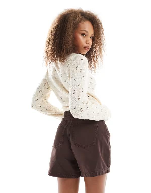 エイソス レディース ボトムス ハーフパンツ・ショーツ A ライン ショートパンツ デニム ASOS DESIGN denim longline A line shorts in chocolate Chocolate チョコレート