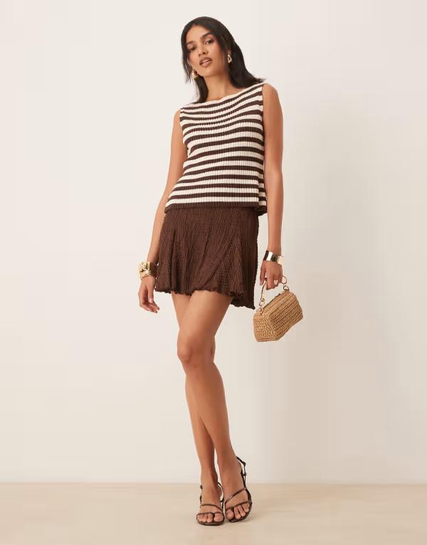 エイソス レディース ボトムス スカート ミニ ASOS DESIGN textured godet mini skirt in chocolate Chocolate チョコレート