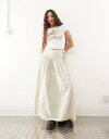 【送料無料】 コルージョン レディース スカート ボトムス COLLUSION drop waist print maxi skirt in yellow check YELLOW