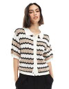 【送料無料】 ブレーブソウル レディース カーディガン アウター Brave Soul crocheted button down top in zig zag print Multi